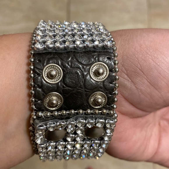 Authentic Vintage Black Leather And Crystals With 3 Double Sided Sizer - Picture 10 of 11